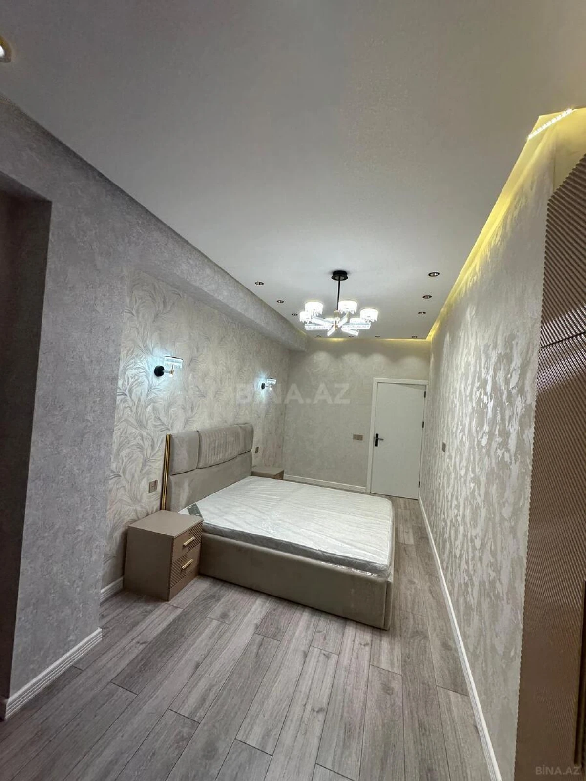 Satılır 2 otaqlı mənzil 75 m²