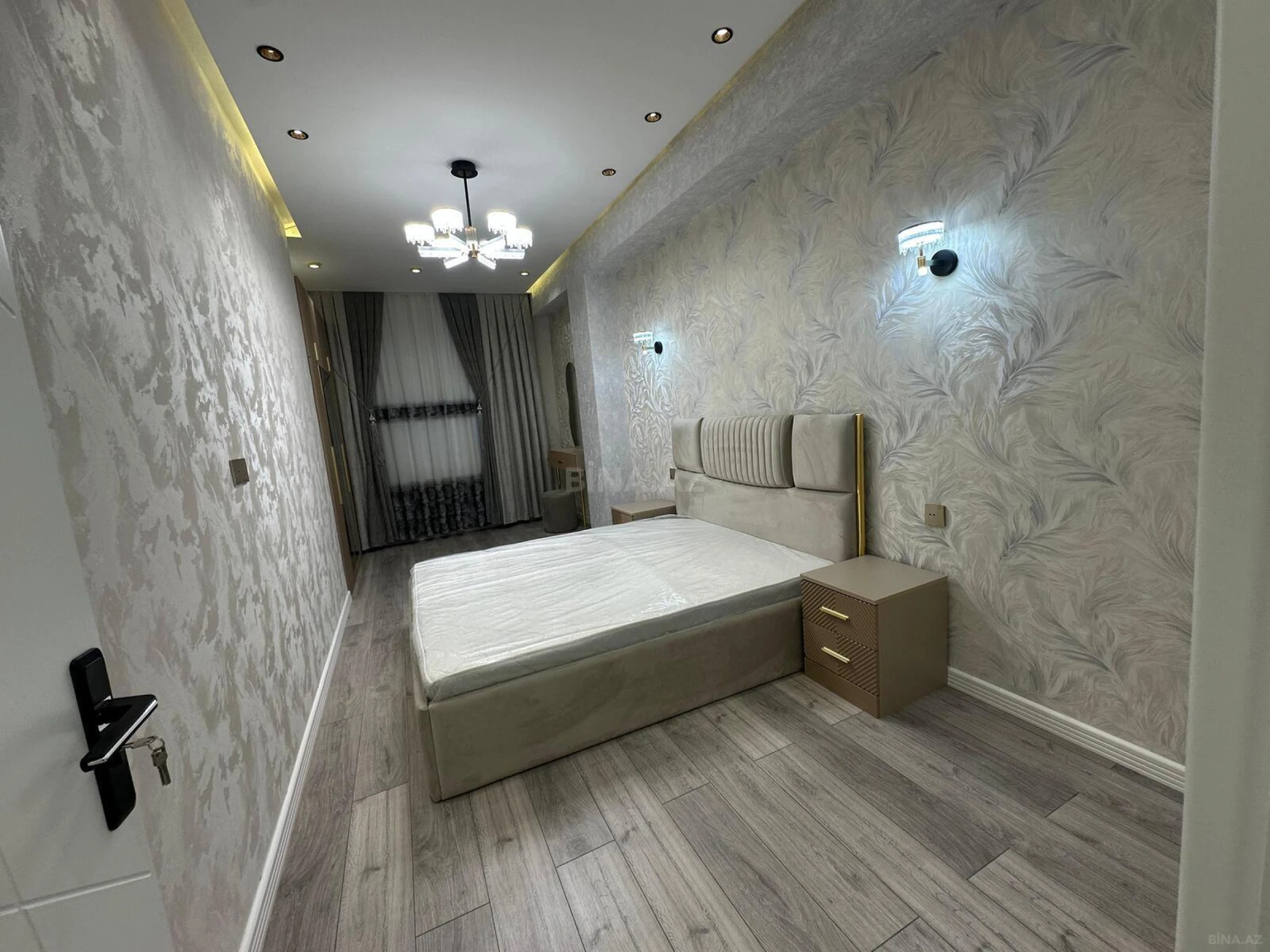 Satılır 2 otaqlı mənzil 75 m²