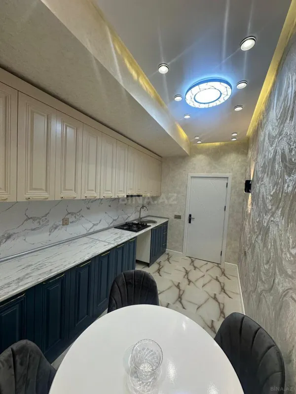 Satılır 2 otaqlı mənzil 75 m²