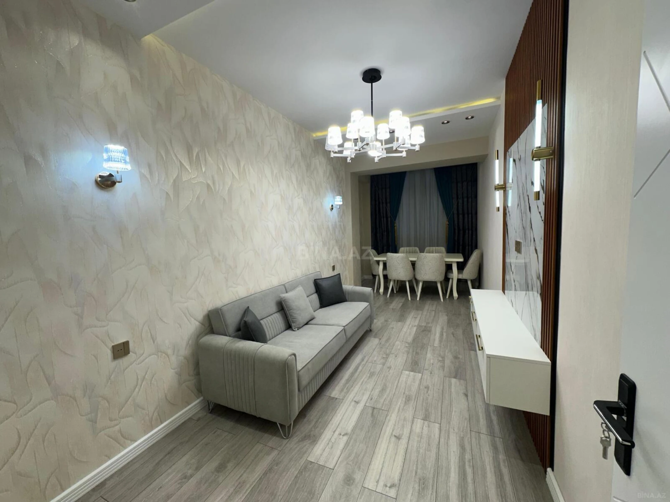 Satılır 2 otaqlı mənzil 75 m²