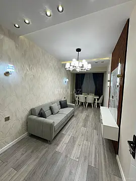 Satılır 2 otaqlı mənzil 75 m²