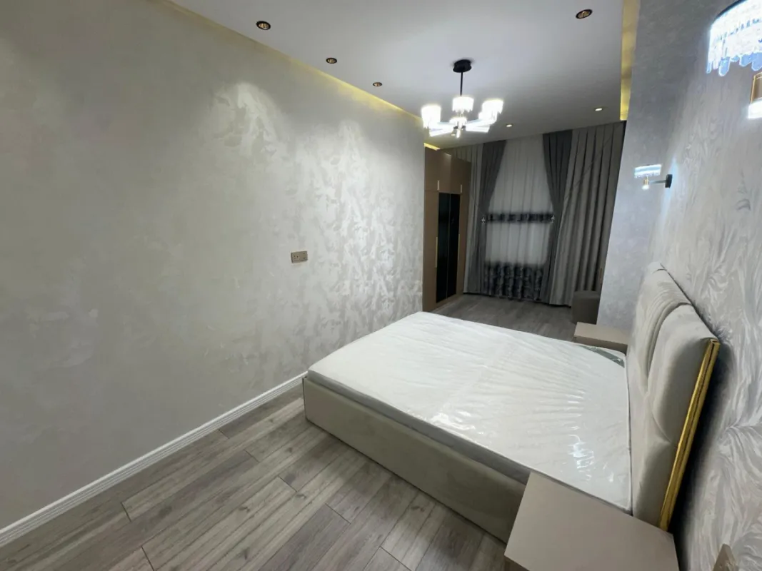 Satılır 2 otaqlı mənzil 75 m²