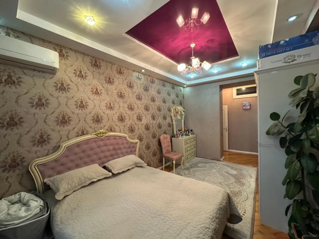 Satılır 2 otaqlı mənzil 65 m²