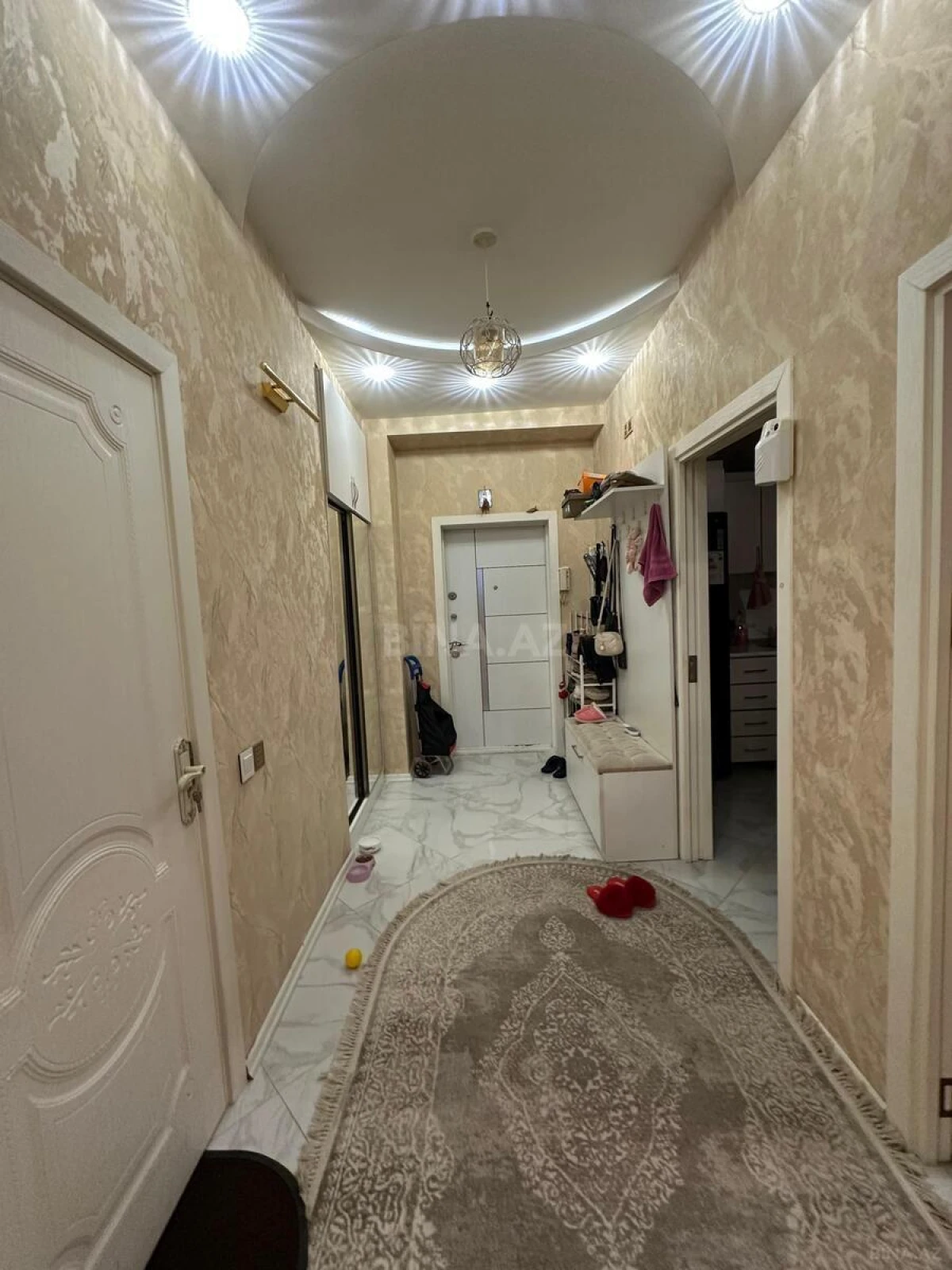 Satılır 2 otaqlı mənzil 65 m²