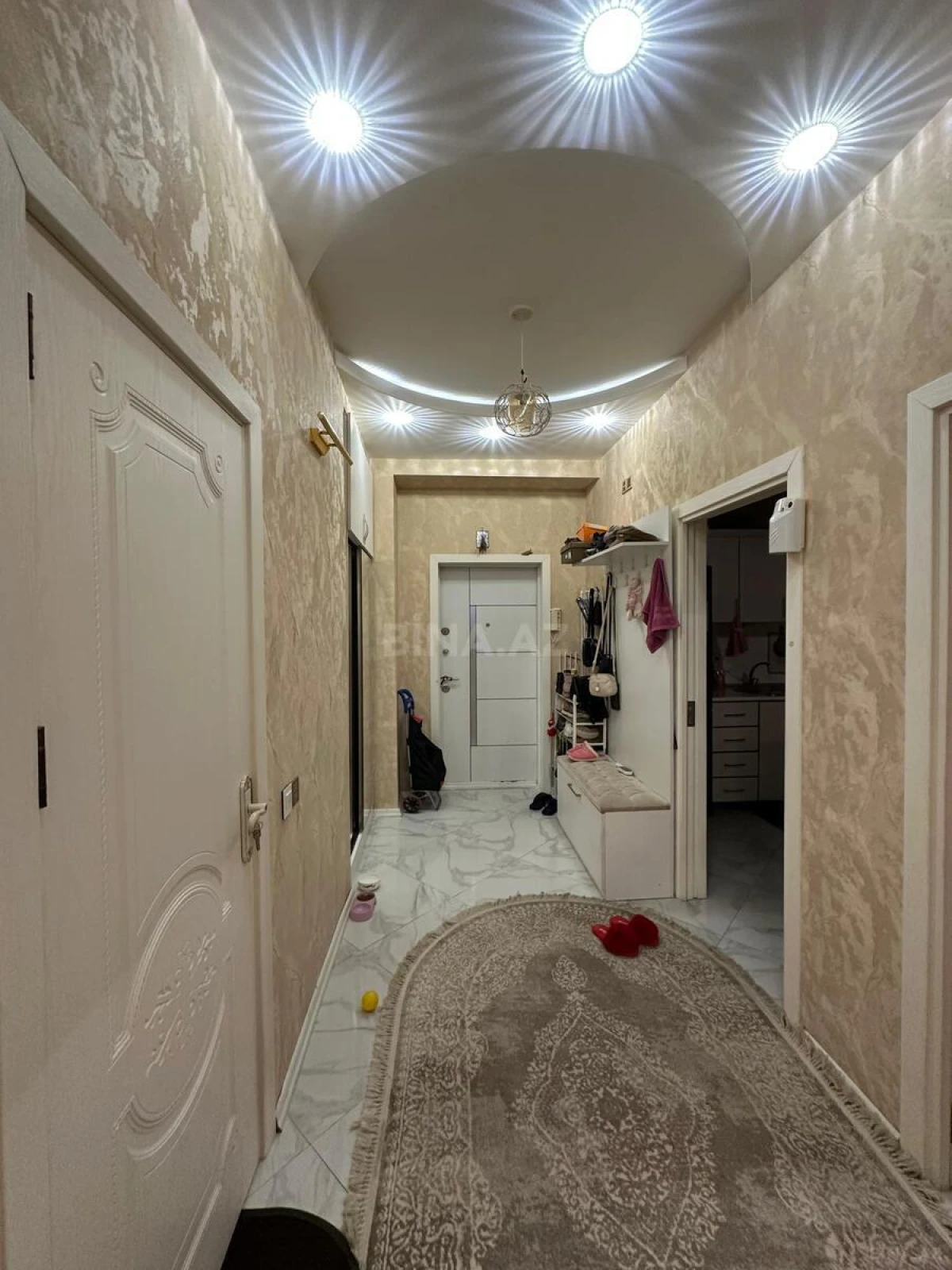 Satılır 2 otaqlı mənzil 65 m²