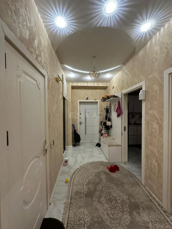 Satılır 2 otaqlı mənzil 65 m²