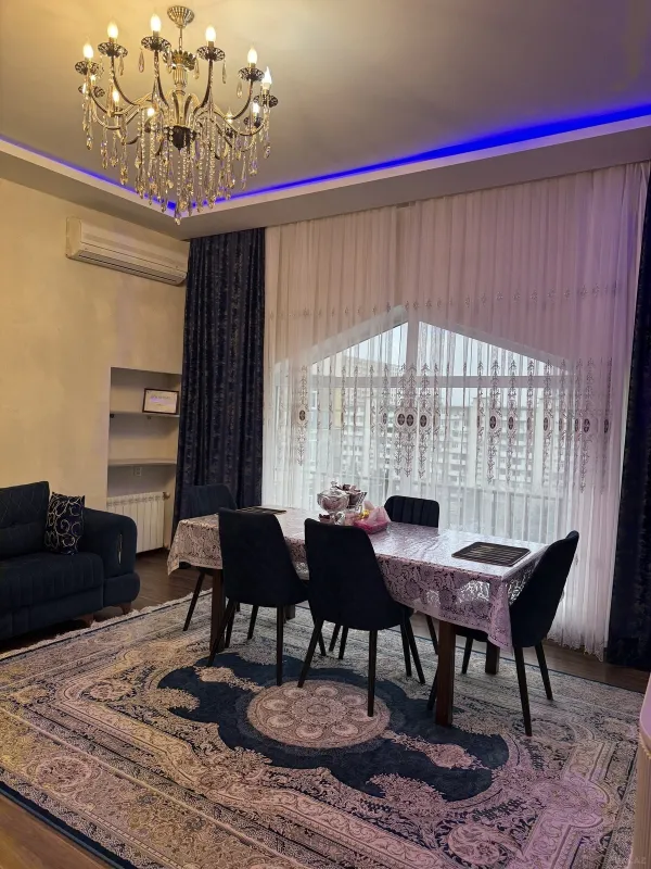 Satılır 2 otaqlı mənzil 68 m²