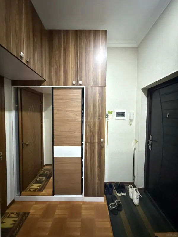 Satılır 2 otaqlı mənzil 68 m²
