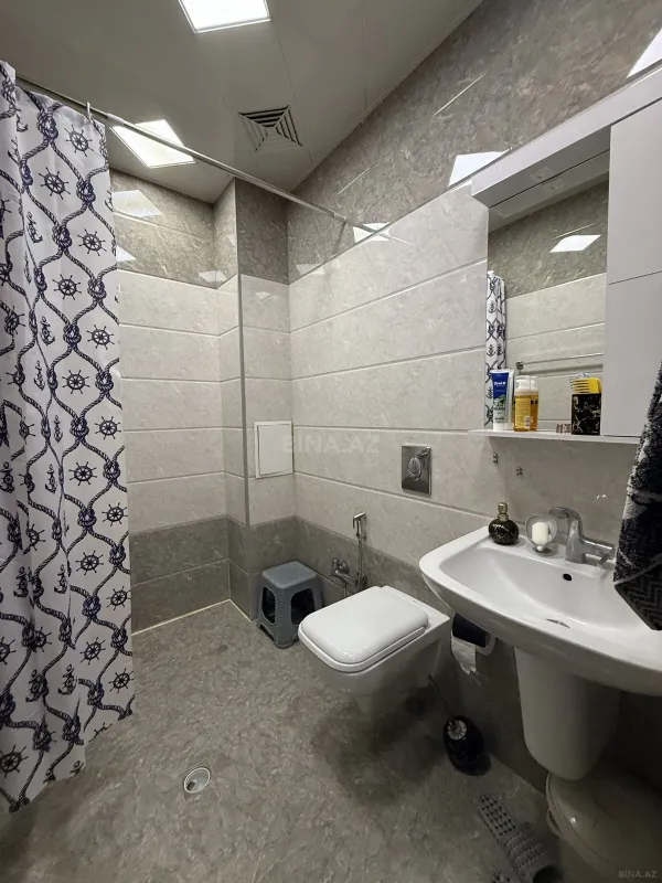 Satılır 2 otaqlı mənzil 68 m²