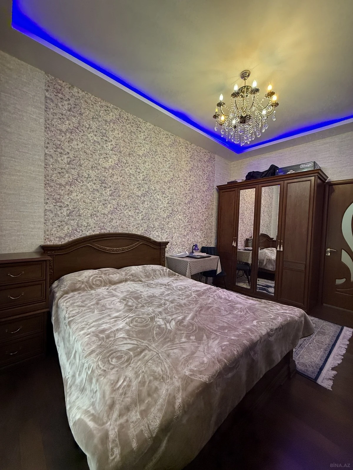 Satılır 2 otaqlı mənzil 68 m²