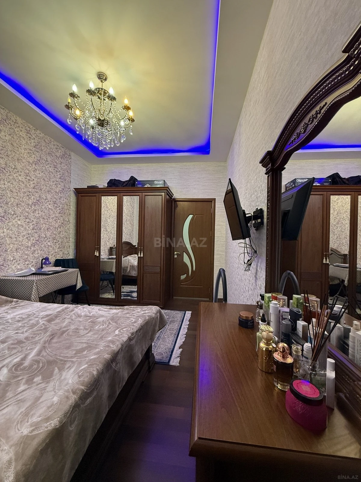 Satılır 2 otaqlı mənzil 68 m²