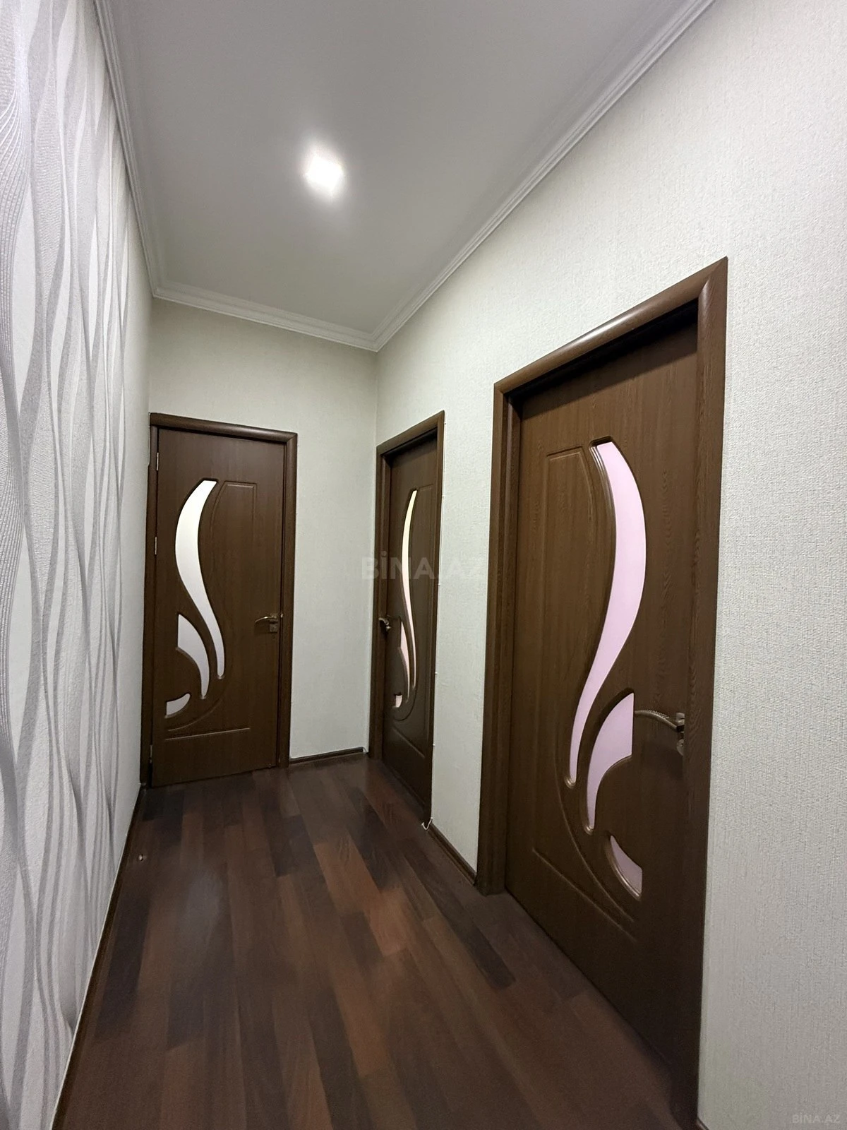 Satılır 2 otaqlı mənzil 68 m²