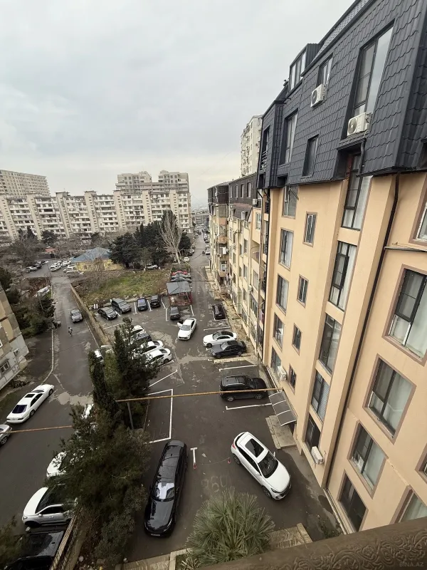 Satılır 2 otaqlı mənzil 68 m²