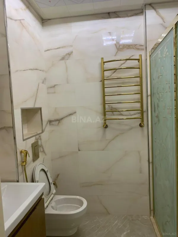 Kirayə verilir 3 otaqlı mənzil 168 m²