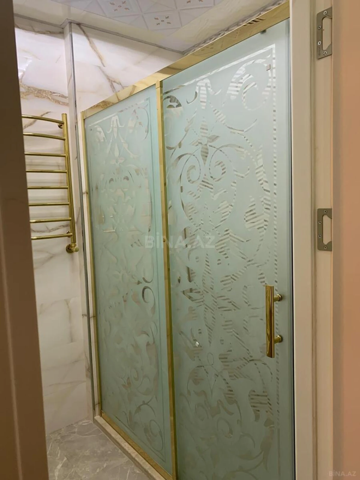 Kirayə verilir 3 otaqlı mənzil 168 m²