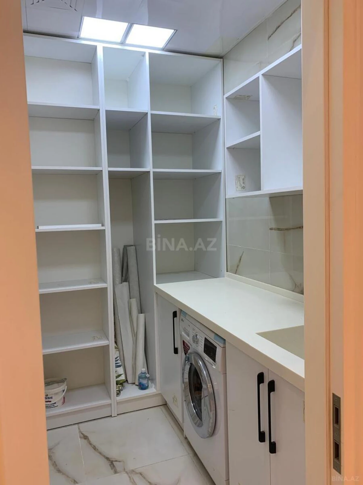 Kirayə verilir 3 otaqlı mənzil 168 m²