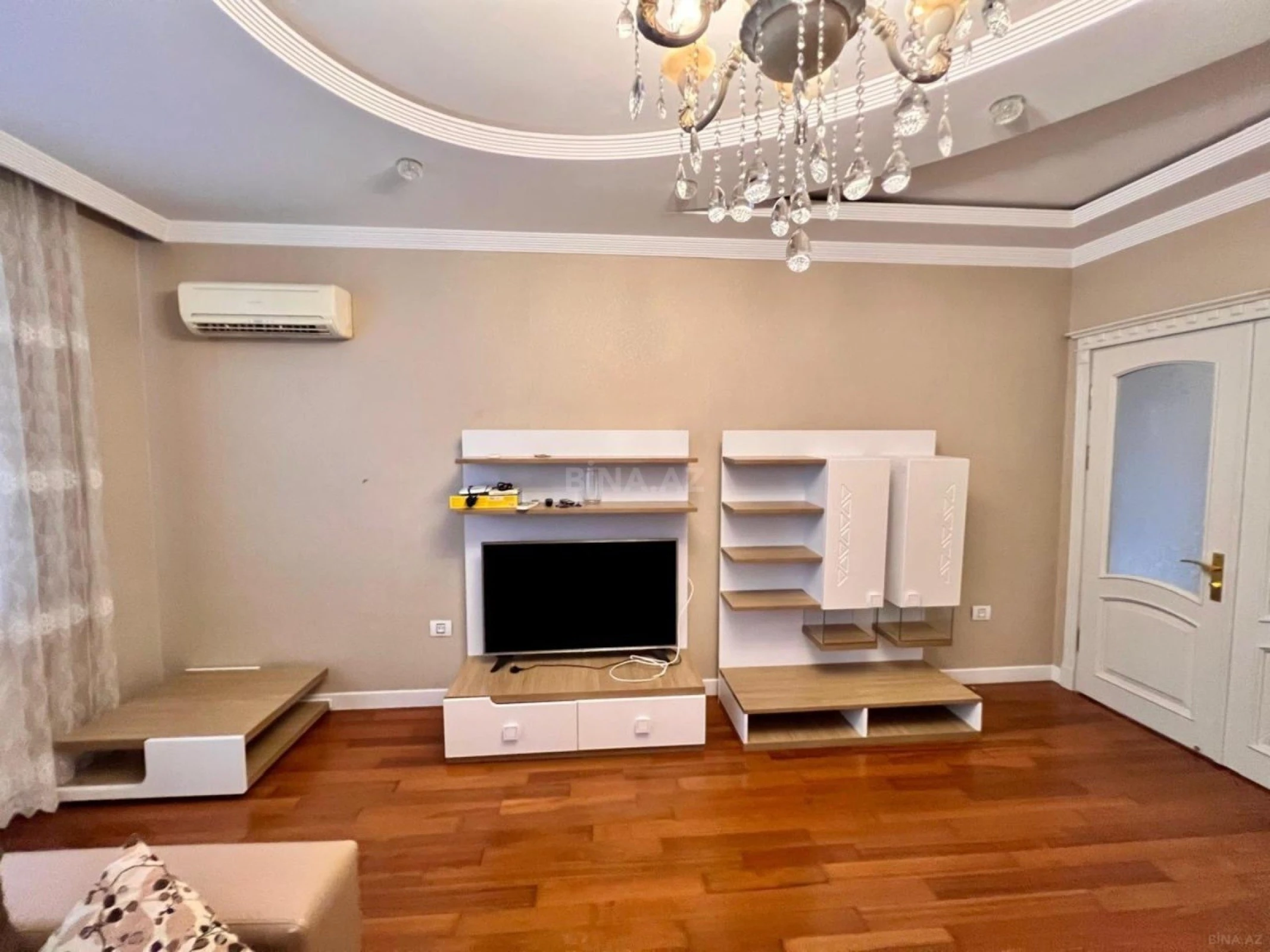 Satılır 2 otaqlı mənzil 95 m²