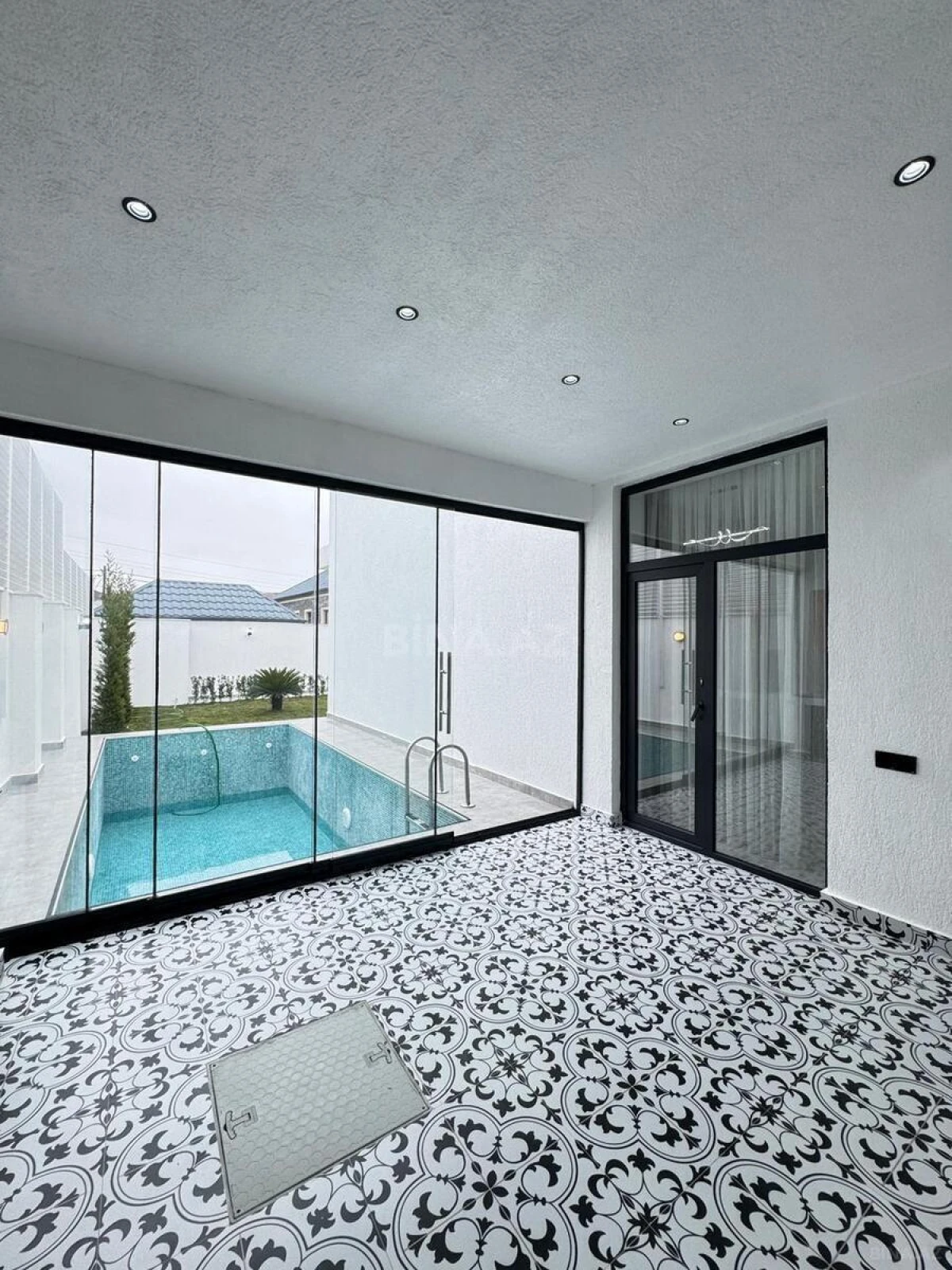 Satılır 4 otaqlı həyət evi 180 m²