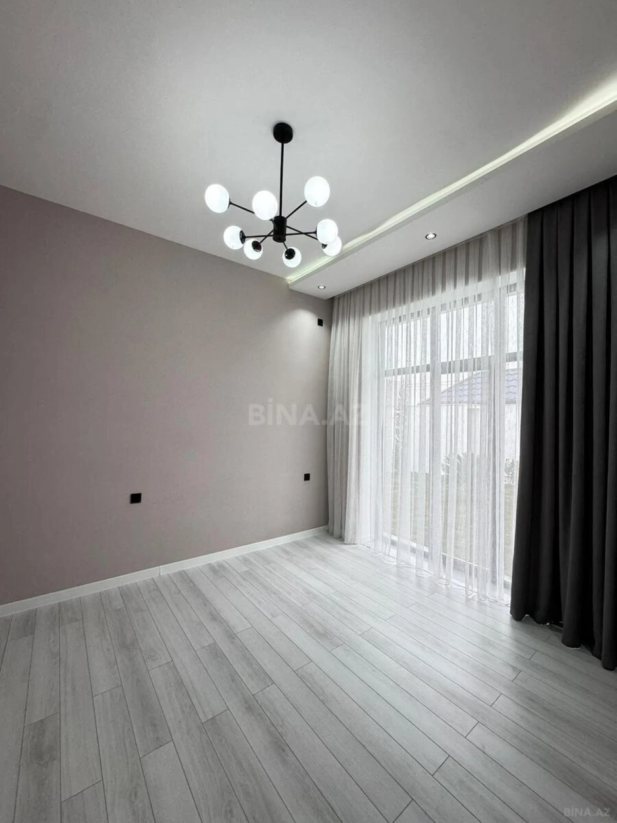 Satılır 4 otaqlı həyət evi 180 m²