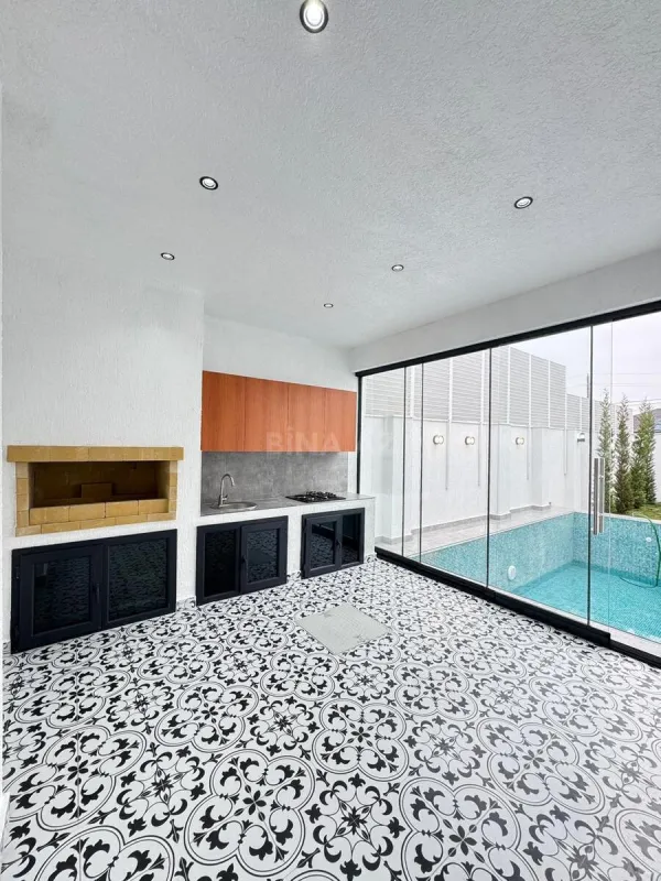 Satılır 4 otaqlı həyət evi 180 m²