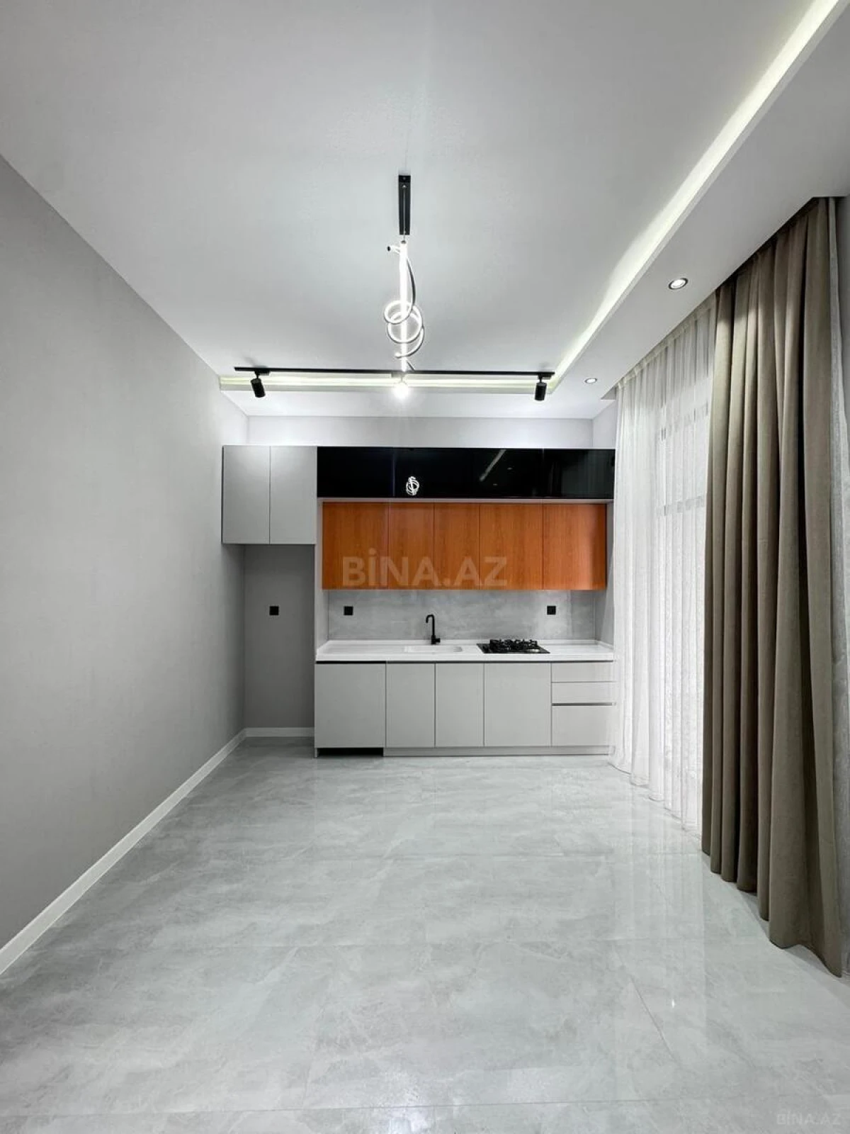 Satılır 4 otaqlı həyət evi 180 m²