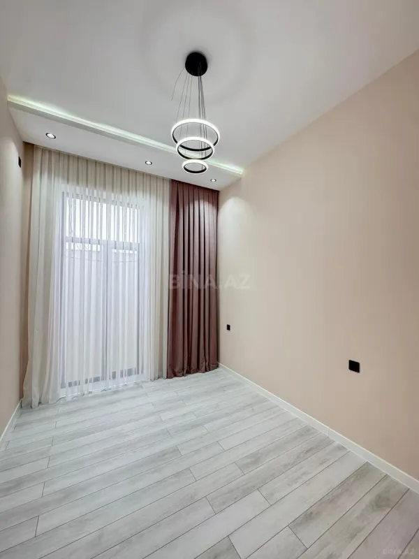 Satılır 4 otaqlı həyət evi 180 m²