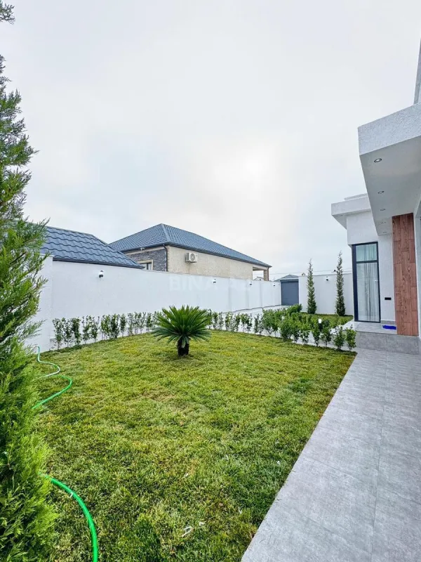 Satılır 4 otaqlı həyət evi 180 m²