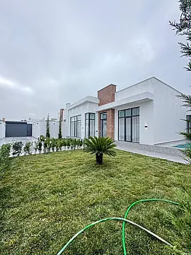 Satılır 4 otaqlı həyət evi 180 m²