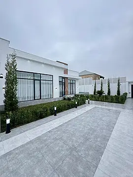 Satılır 4 otaqlı həyət evi 180 m²