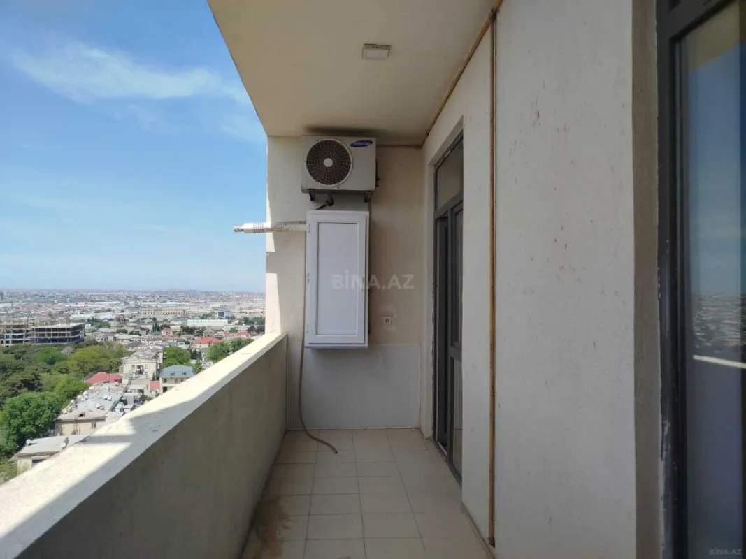 Satılır 3 otaqlı mənzil 110 m²