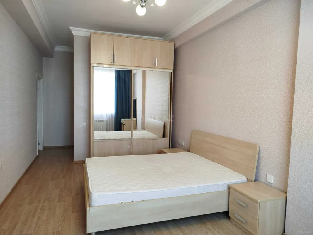 Satılır 3 otaqlı mənzil 110 m²