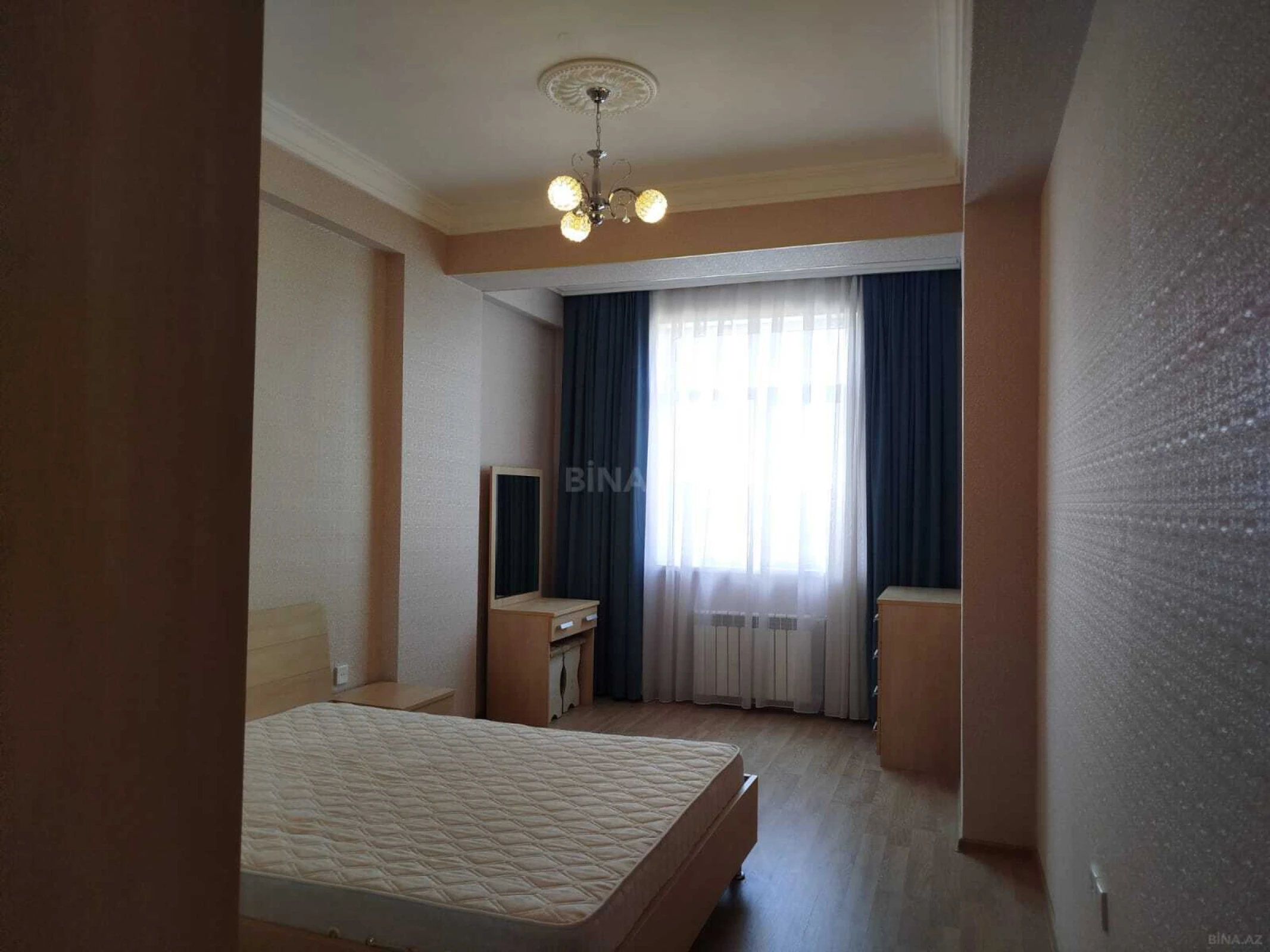 Satılır 3 otaqlı mənzil 110 m²