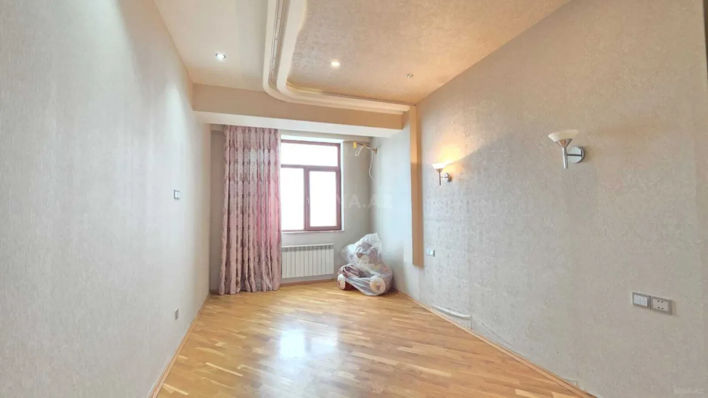Satılır 3 otaqlı mənzil 100 m²