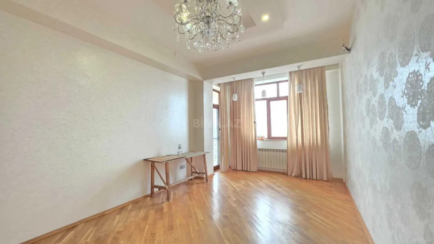 Satılır 3 otaqlı mənzil 100 m²