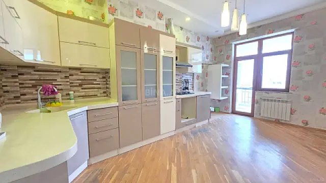 Satılır 3 otaqlı mənzil 100 m²