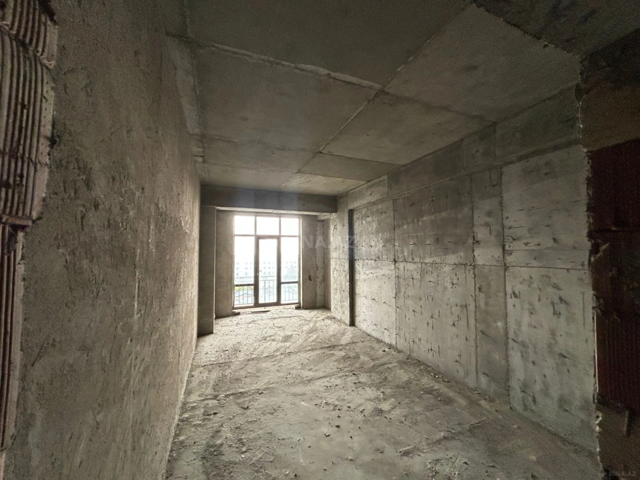 Satılır 3 otaqlı mənzil 110 m²