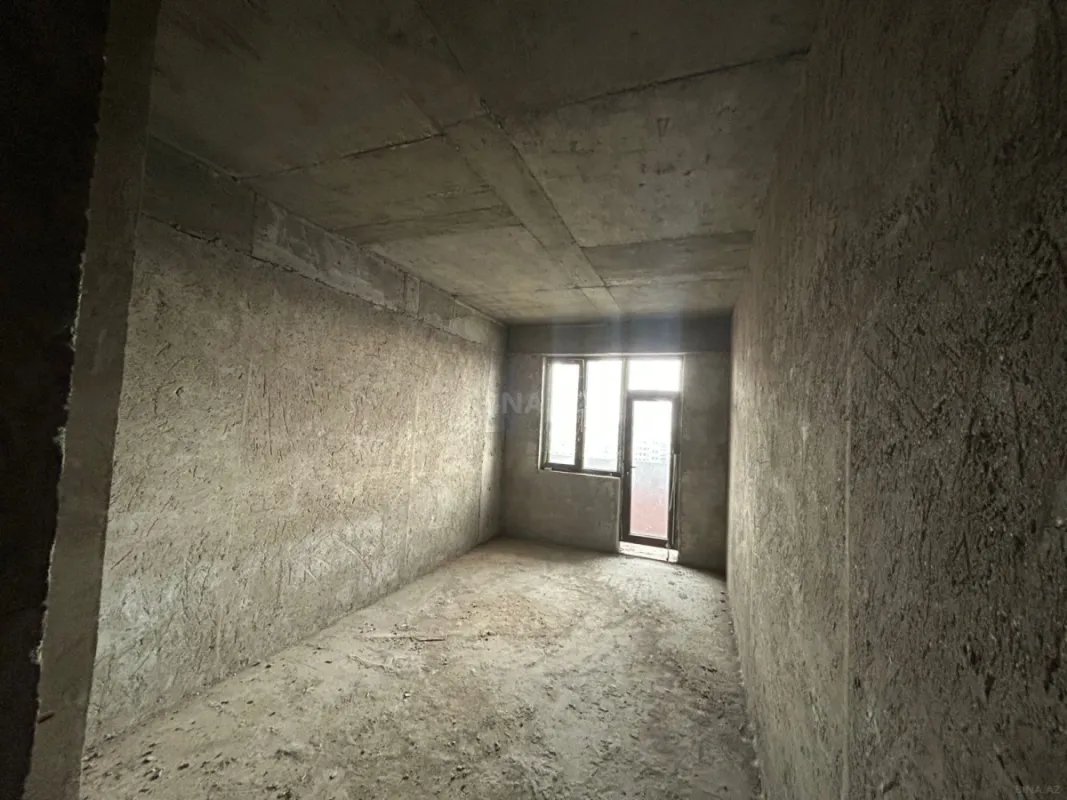 Satılır 3 otaqlı mənzil 110 m²