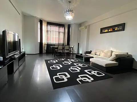Satılır 3 otaqlı mənzil 146 m²
