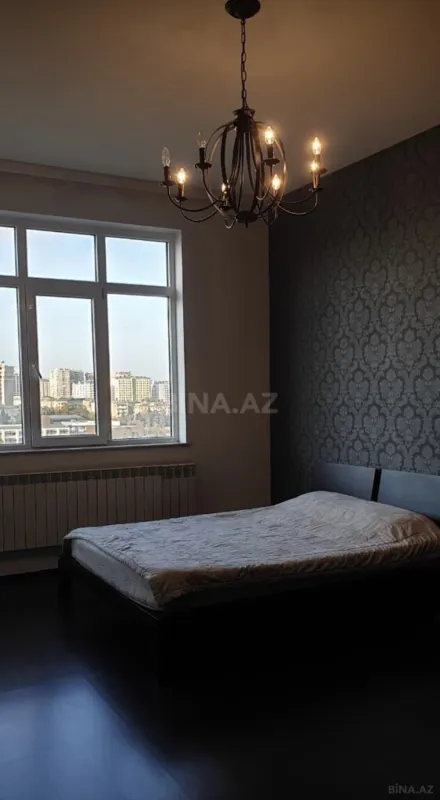 Satılır 3 otaqlı mənzil 146 m²