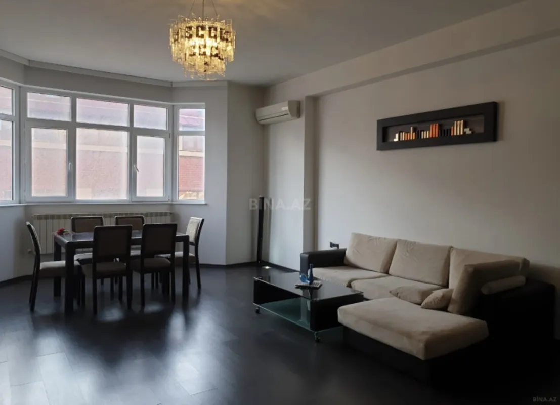 Satılır 3 otaqlı mənzil 146 m²