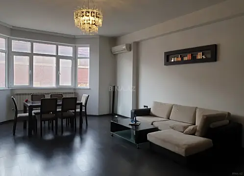 Satılır 3 otaqlı mənzil 146 m²