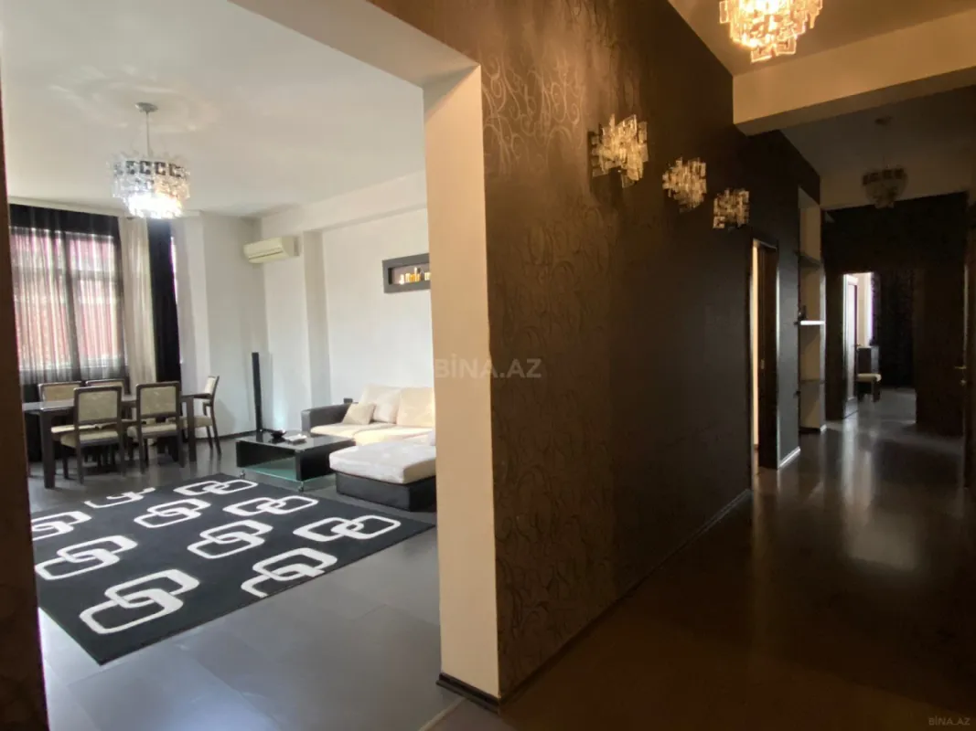 Satılır 3 otaqlı mənzil 146 m²