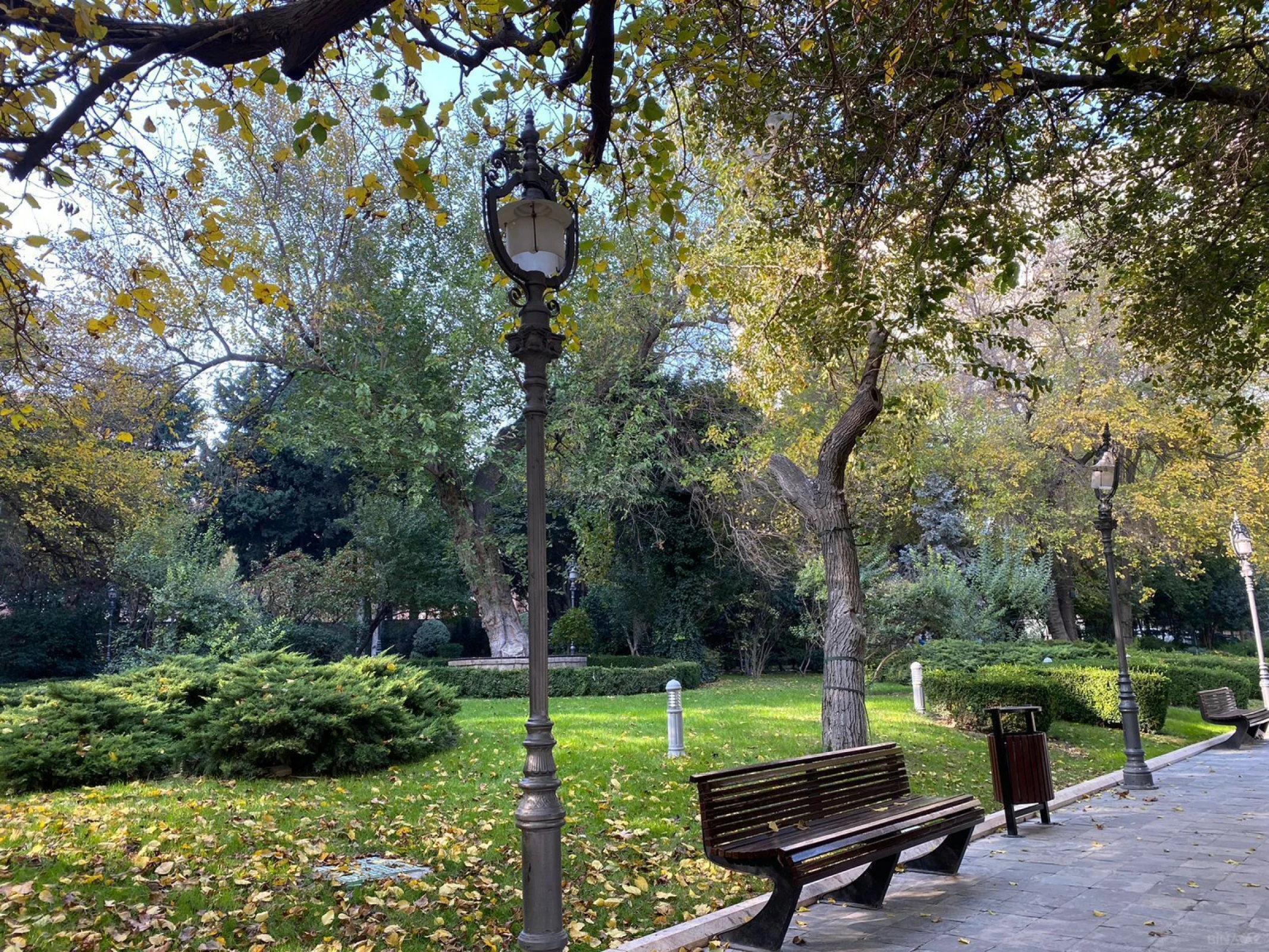 Satılır 3 otaqlı mənzil 146 m²