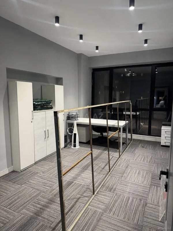 Kirayə verilir 5 otaqlı ofis 250 m²