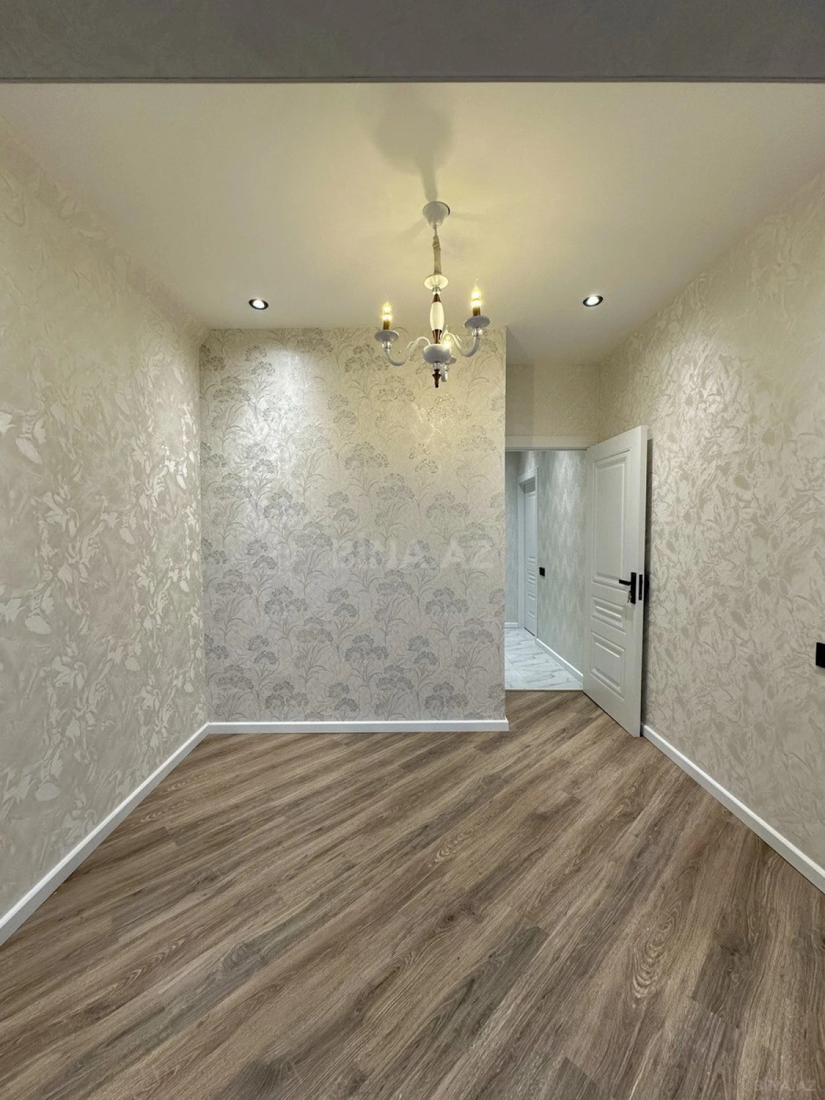 Satılır 2 otaqlı mənzil 45 m²