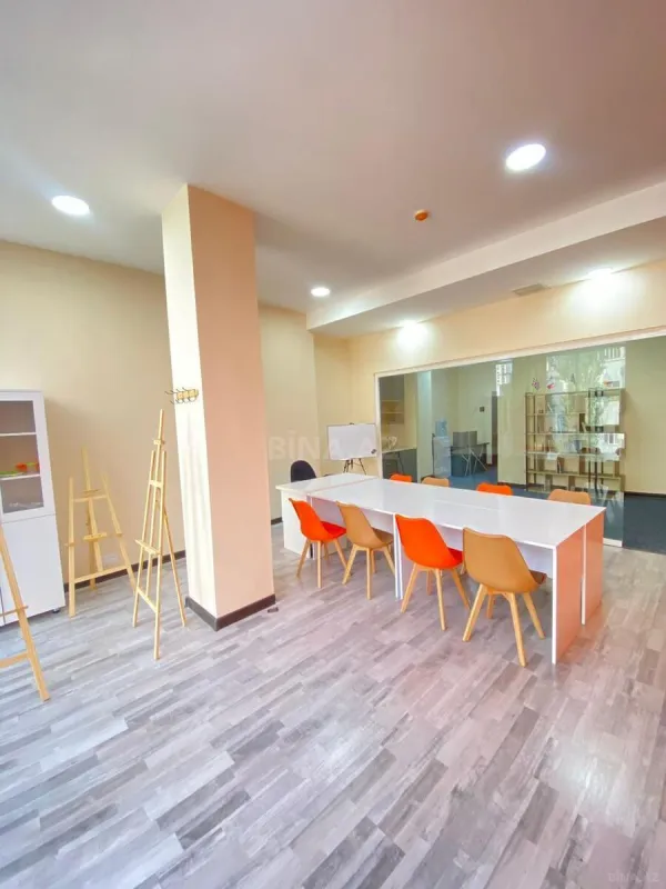 Kirayə verilir 3 otaqlı ofis 90 m²