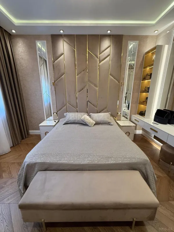 Satılır 4 otaqlı mənzil 185 m²