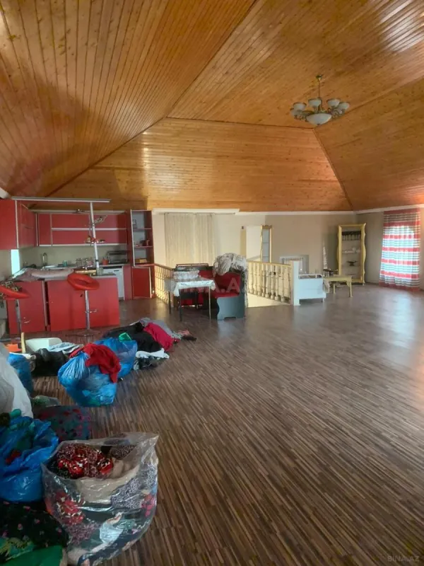 Satılır 6 otaqlı həyət evi 350 m²