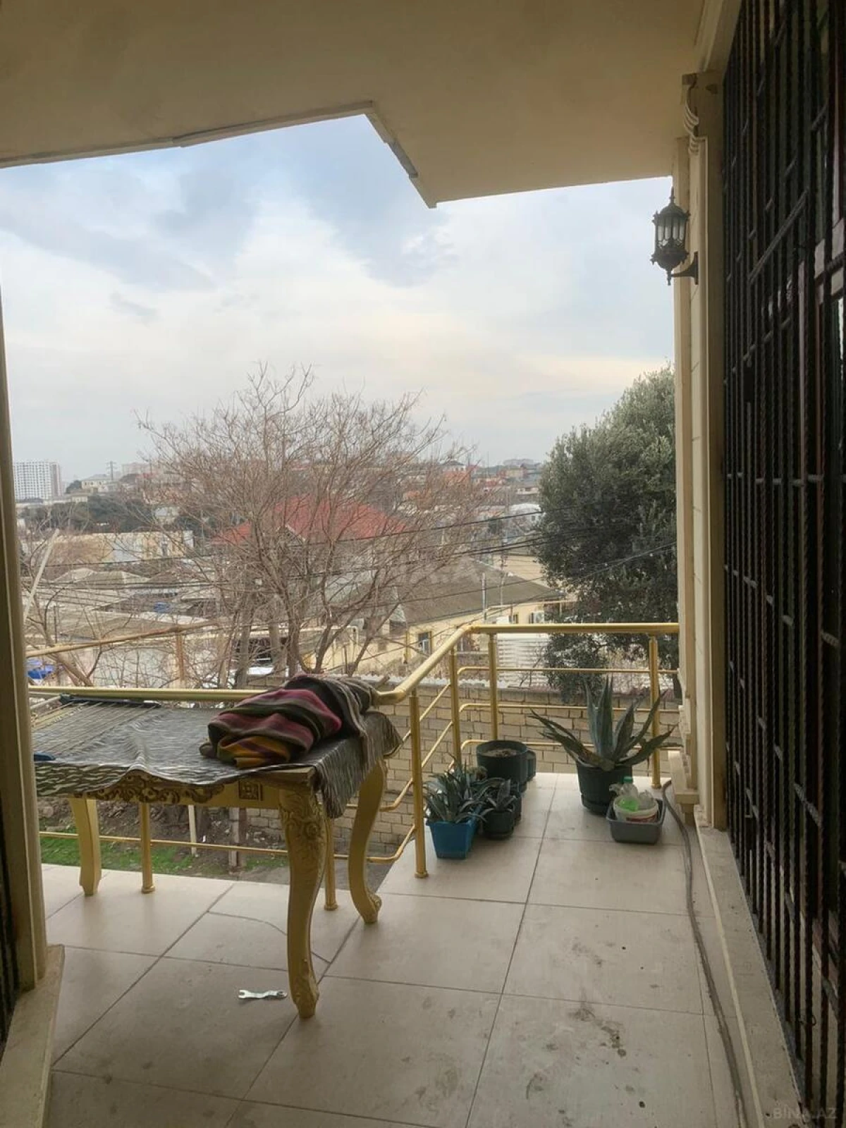 Satılır 6 otaqlı həyət evi 350 m²