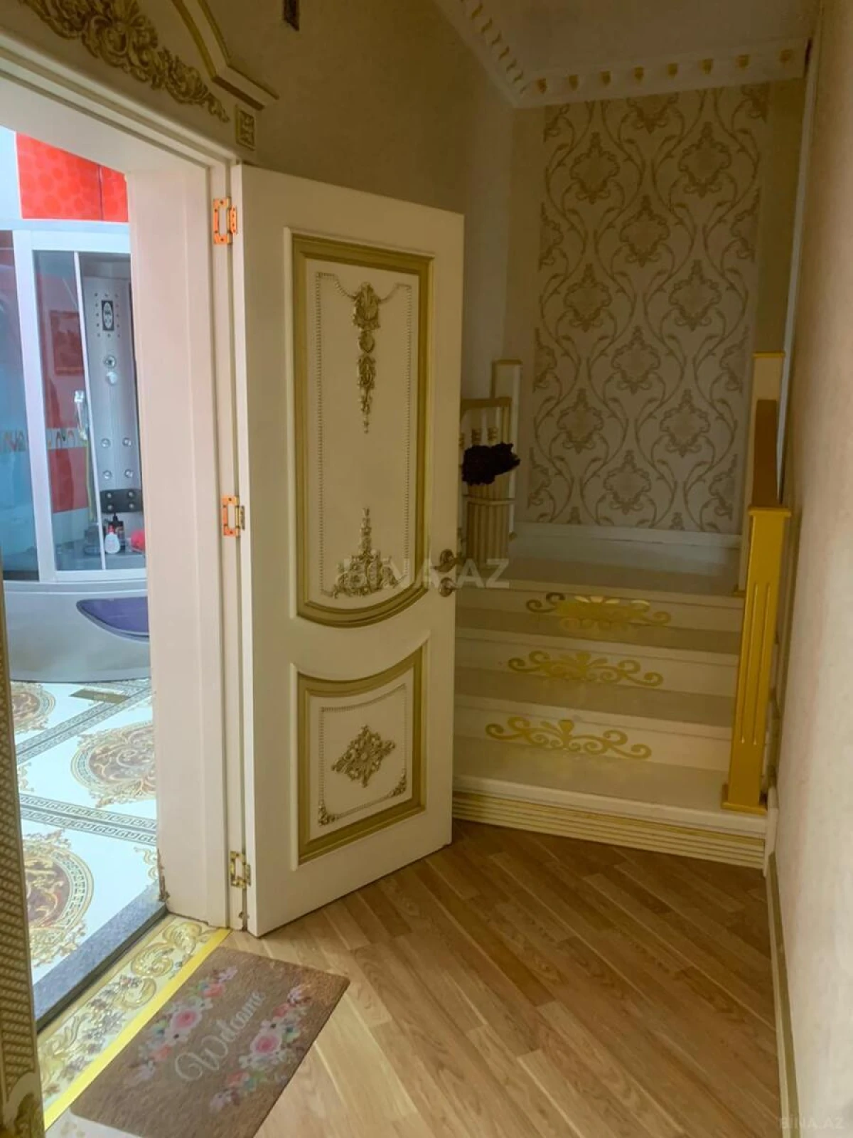 Satılır 6 otaqlı həyət evi 350 m²
